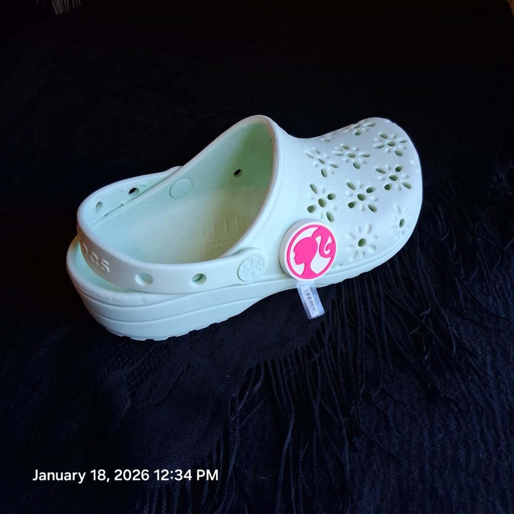 Barbie x Crocs Jibbitz Charms: 2 Jackets, 2 Silhouettes, 2 Cars (6 Total) 2023 - Picture 12 of 12